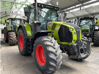 Trattore CLAAS Arion 550