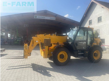 Sollevatore telescopico JCB