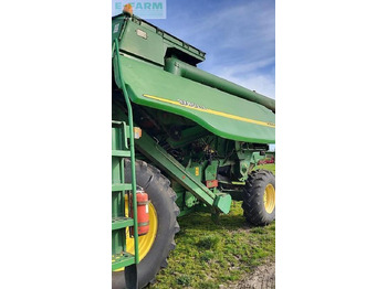 Mietitrebbia JOHN DEERE