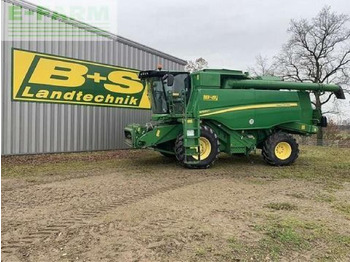 Mietitrebbia JOHN DEERE W660