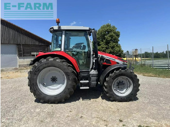 Trattore MASSEY FERGUSON 100 series