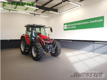Trattore MASSEY FERGUSON 100 series