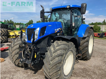 Trattore NEW HOLLAND T7.220