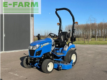 Trattore NEW HOLLAND Boomer