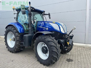 Trattore NEW HOLLAND T7.225