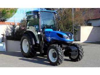 Trattore NEW HOLLAND T4