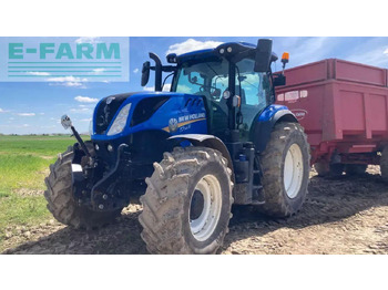 Trattore NEW HOLLAND T7