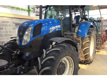 Trattore NEW HOLLAND T7