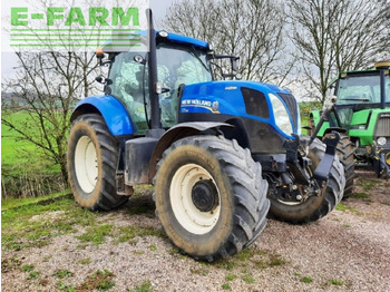 Trattore NEW HOLLAND T7