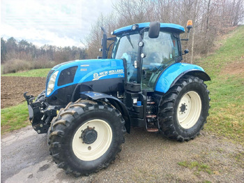 Trattore NEW HOLLAND T7