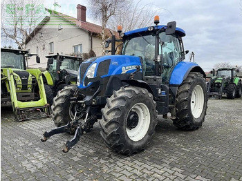 Trattore NEW HOLLAND T7
