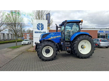 Trattore NEW HOLLAND T7.230