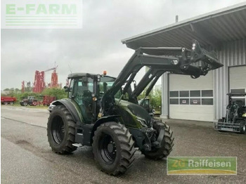 Trattore VALTRA