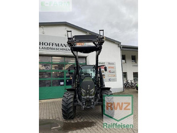 Trattore VALTRA
