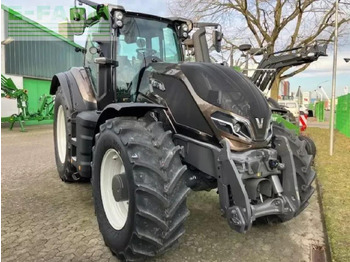 Trattore VALTRA