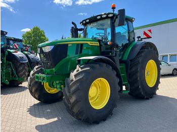 Trattore JOHN DEERE 6R 215