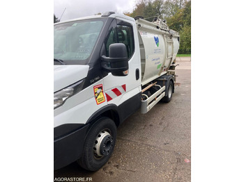 Camion immondizia IVECO