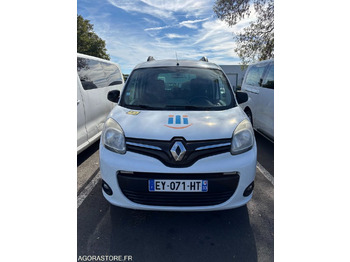 Autovettura RENAULT
