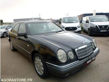 Autovettura MERCEDES-BENZ