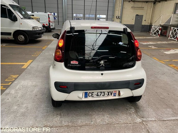 Autovettura PEUGEOT