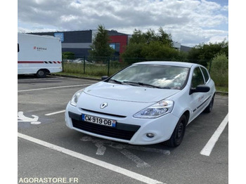 Autovettura RENAULT