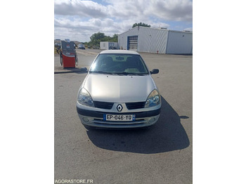 Autovettura RENAULT
