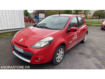 Autovettura RENAULT
