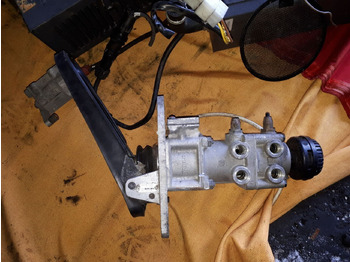 Cilindretto freno per Autobus WABCO 3653240180 .4614945081 (82585810000): foto 5