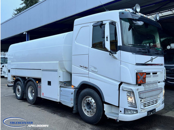 Camion cisterna VOLVO FH 540