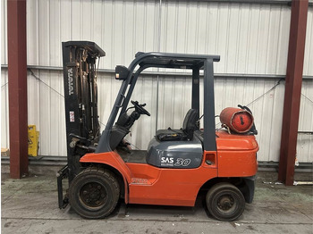 Carrello elevatore a gas TOYOTA FGF 30