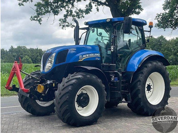 Trattore NEW HOLLAND T7