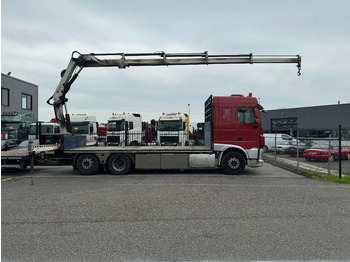 Camion con gru DAF XF 510