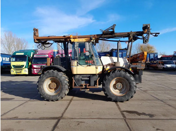 Trattore JCB