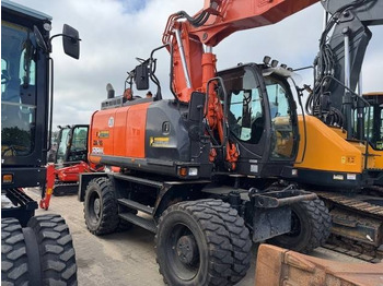 Escavatore gommato HITACHI ZX170W