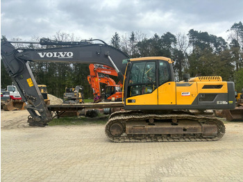Escavatore cingolato VOLVO EC220D