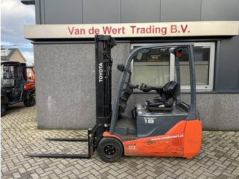 Carrello elevatore elettrico TOYOTA