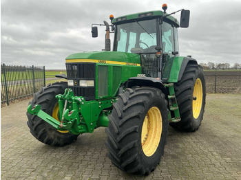 Trattore JOHN DEERE 7710