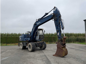 Escavatore gommato FIAT-HITACHI