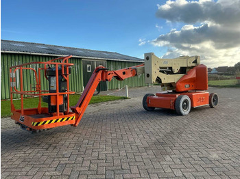 Piattaforma aerea JLG