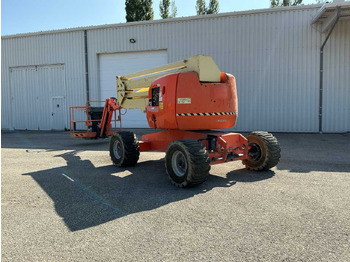 Piattaforma aerea JLG