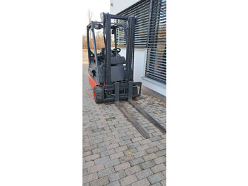 Carrello elevatore LINDE - E18C-02 - 2004 - FORKLIFT TRUCKS: foto 2 Carrello elevatore LINDE - E18C-02 - 2004 - FORKLIFT TRUCKS: foto 2