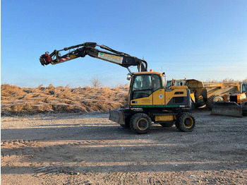 Escavatore gommato VOLVO EW140D