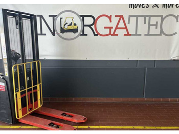 Stoccatore HYSTER