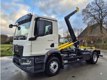 Autocarro scarrabile MAN TGM 15.290