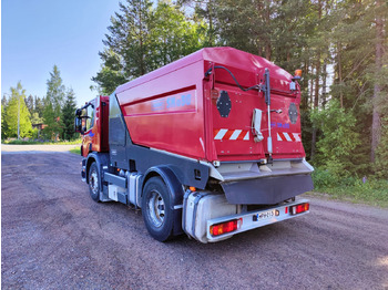 Spazzatrice stradale SCHMIDT SK650 / Scania P94: foto 3