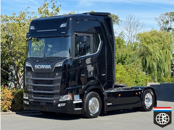 Trattore stradale SCANIA S