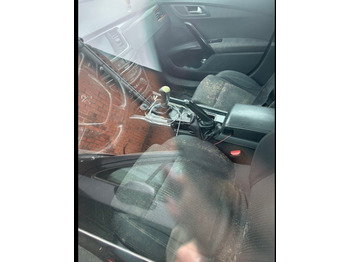 Autovettura PEUGEOT