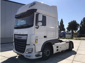 Trattore stradale DAF XF 460