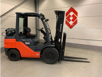 Carrello elevatore a gas TOYOTA