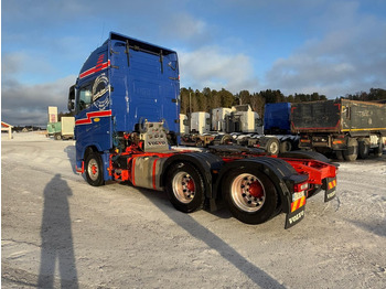 Trattore stradale Volvo FH750: foto 4
